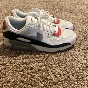 MENS NIKE SNEAKERS